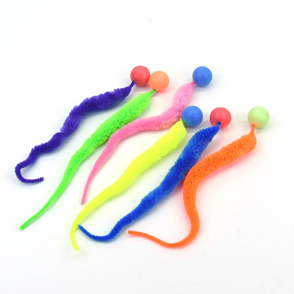 Brinquedo Interativo para Gato - Bola Colorida Saltitante de Tecido com Tema de Lagarta