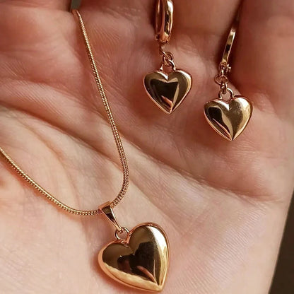 Conjunto de Joias para Mulheres - Brinco e Colar com Coração Dangle, Banho de Ouro Fosco, Simples e Elegante, para Uso Diário