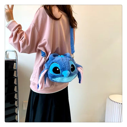 Mochila Escolar Disney Hello Kitty, Mochila de Cartum Versátil para Crianças, Mochila Infantil Charmosa para Jardim de Infância, Presente para Crianças, Mochila Kuromi e Stitch