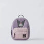 Mochila Escolar Disney Hello Kitty, Mochila de Cartum Versátil para Crianças, Mochila Infantil Charmosa para Jardim de Infância, Presente para Crianças, Mochila Kuromi e Stitch