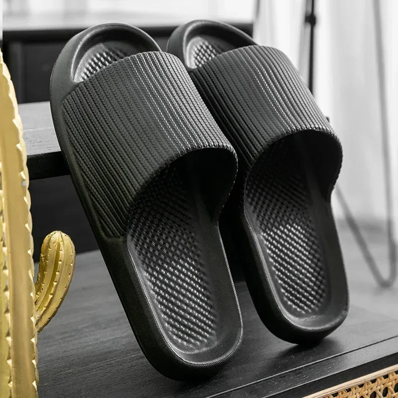 Chinelos de Banho Fashion para Homens e Mulheres - Solado Grosso EVA, Confortáveis, Anti-Deslizantes e Resistentes ao Uso