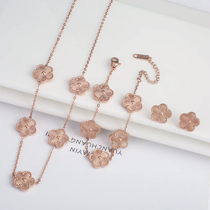 Conjunto de Joias Femininas 18k Banho de Ouro - Colar, Brincos e Pulseira com Flor de Cinco Pétalas para Festa e Uso Diário