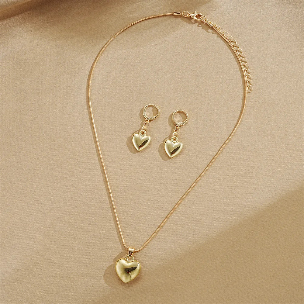 Conjunto de Joias para Mulheres - Brinco e Colar com Coração Dangle, Banho de Ouro Fosco, Simples e Elegante, para Uso Diário