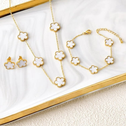 Conjunto de Joias Femininas 18k Banho de Ouro - Colar, Brincos e Pulseira com Flor de Cinco Pétalas para Festa e Uso Diário