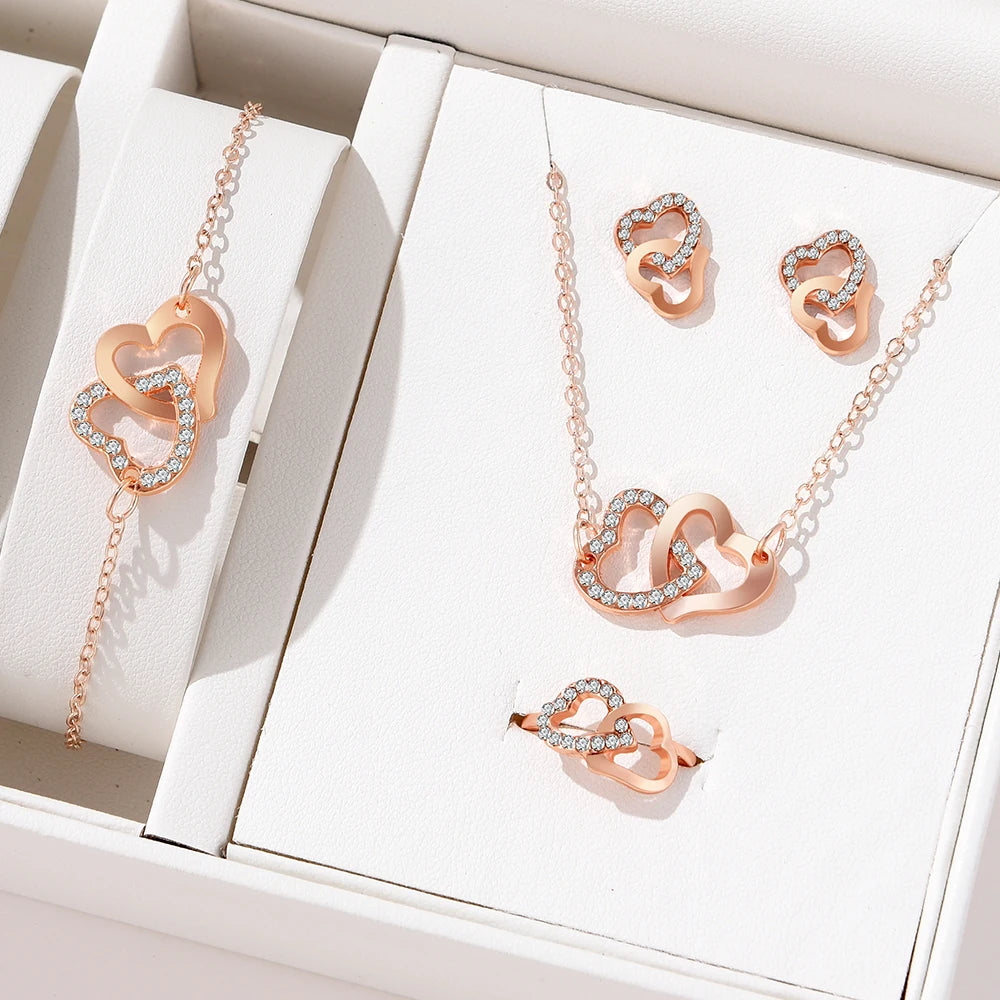 Conjunto de Joias Elegantes e Fashion 5 Peças – Brincos, Colares, Pulseiras e Anel em Formato de Coração com Strass Dourado